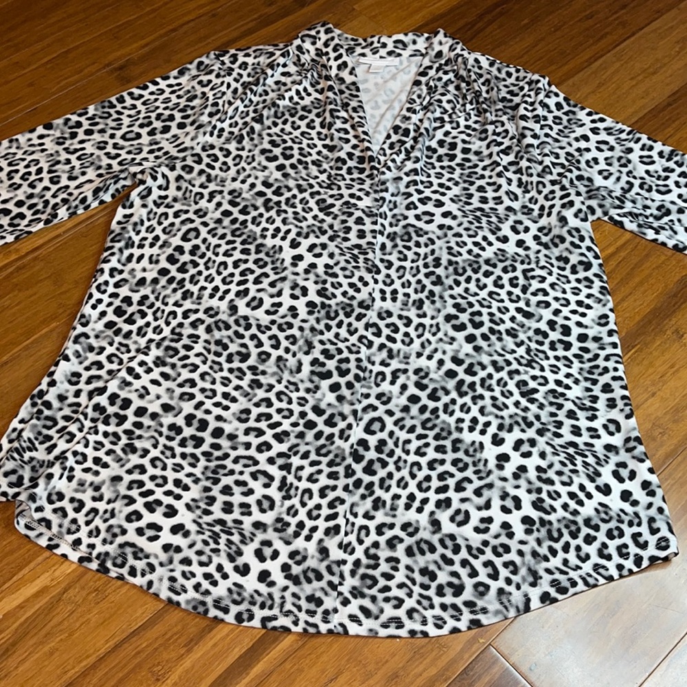 Charter club quarter sleeve vneck blouse size L